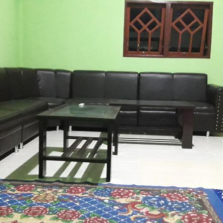Penginapan Asidik Bira Exterior foto